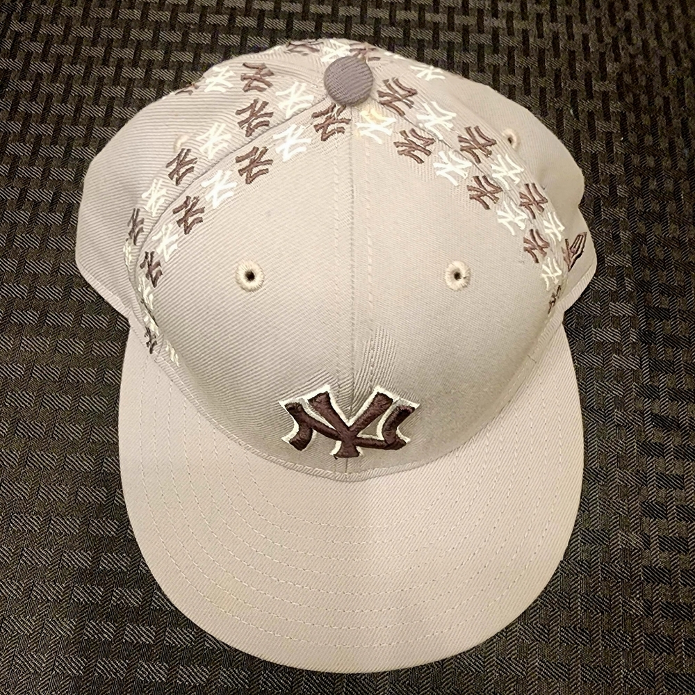 Vintage 59Fifty New Era NY New York Yankees Fitted Cap Gray Fitted Size 8
